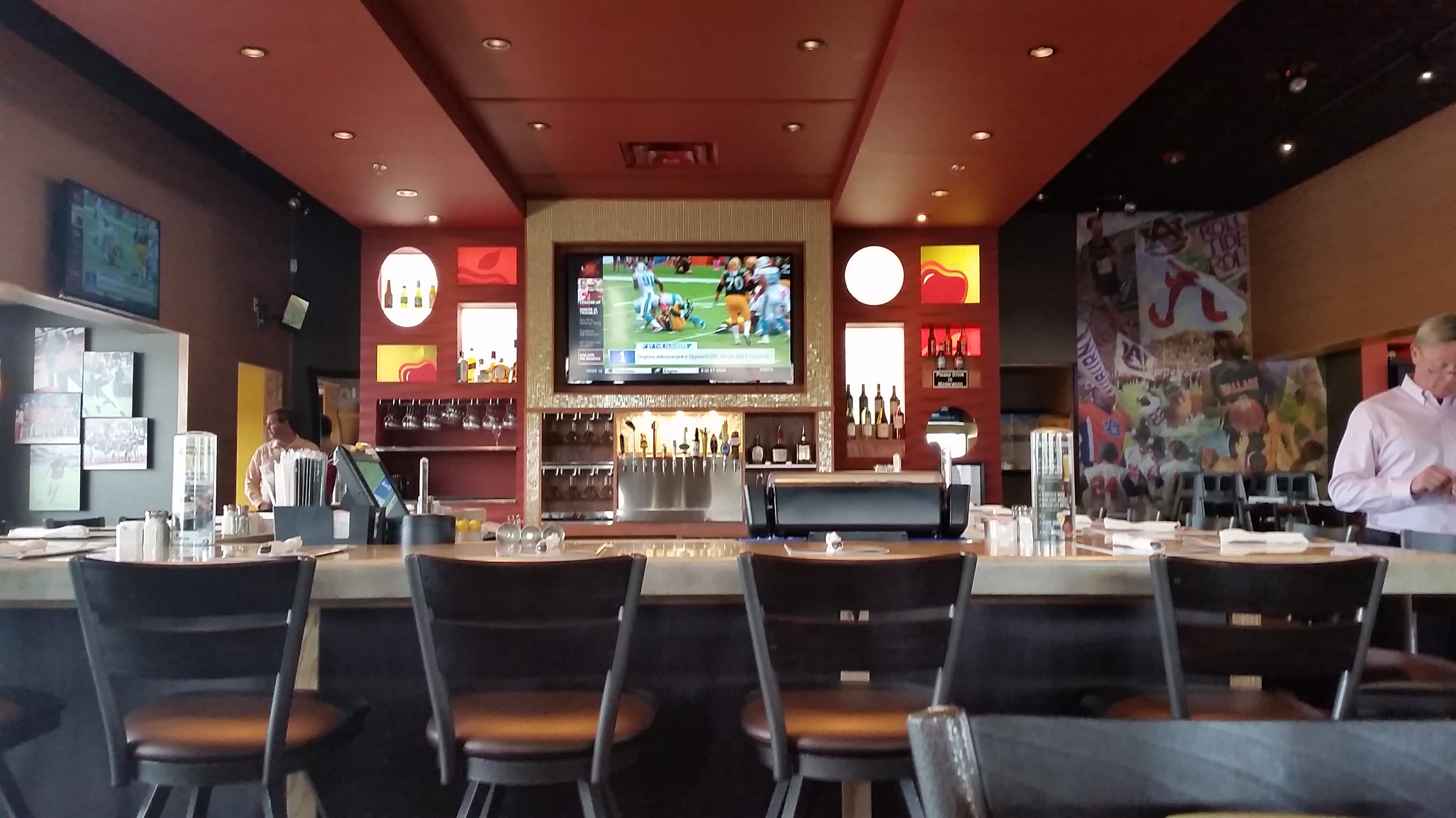 Applebee’s First Week Equals Huge Success and Business Boom for the Cullman Area 20141105_105842.jpg