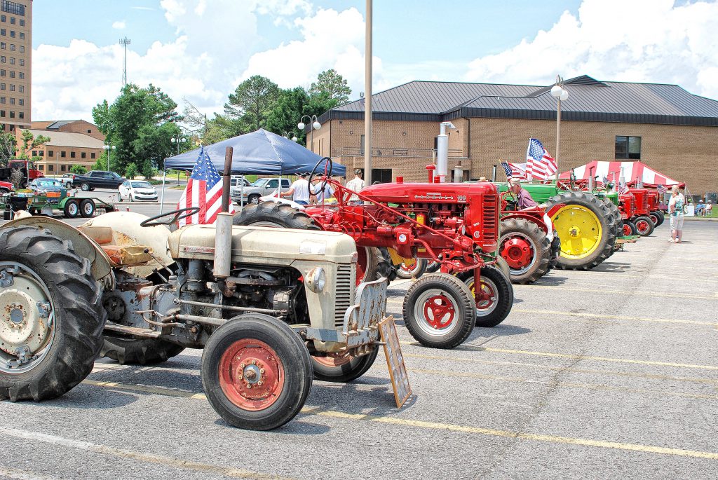 WSCC Hosts 17th Annual Hanceville Antique Tractor & Engine Show The