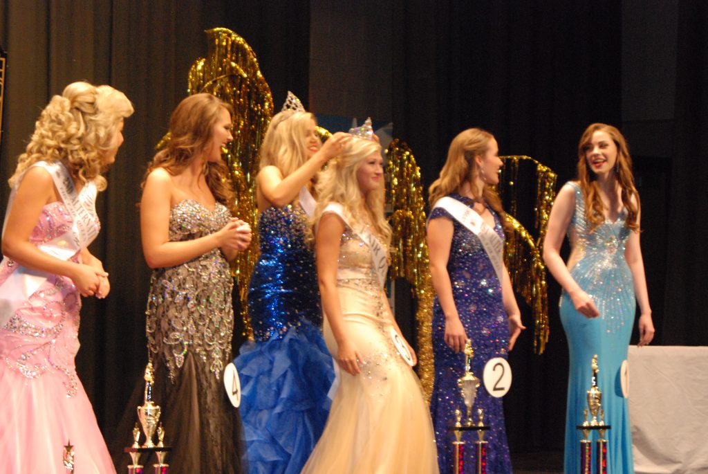 Rebecca Overton Crowned 2016 Fairview High Fair Queen Representative
