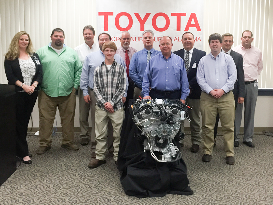 Cullman Area Technology Academy Receives V-6 Engine from Toyota in Huntsville Business Council of Alabama