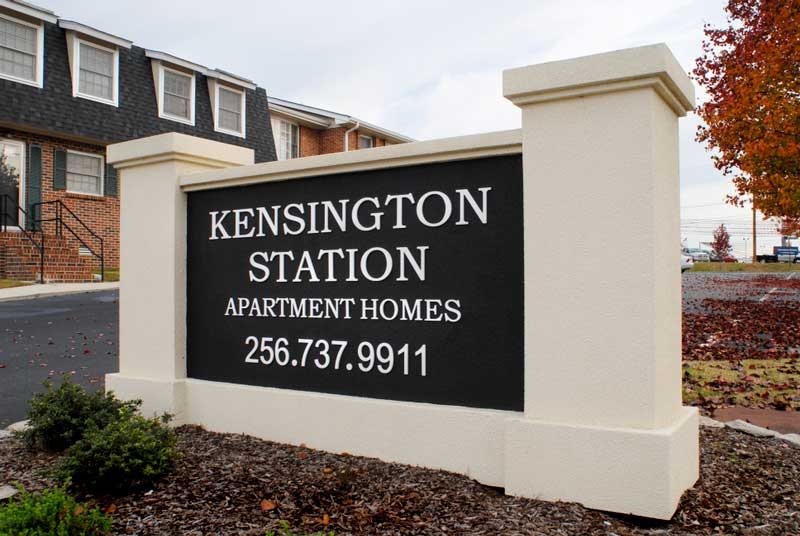 Early morning robbery at local apartment complex, second in week