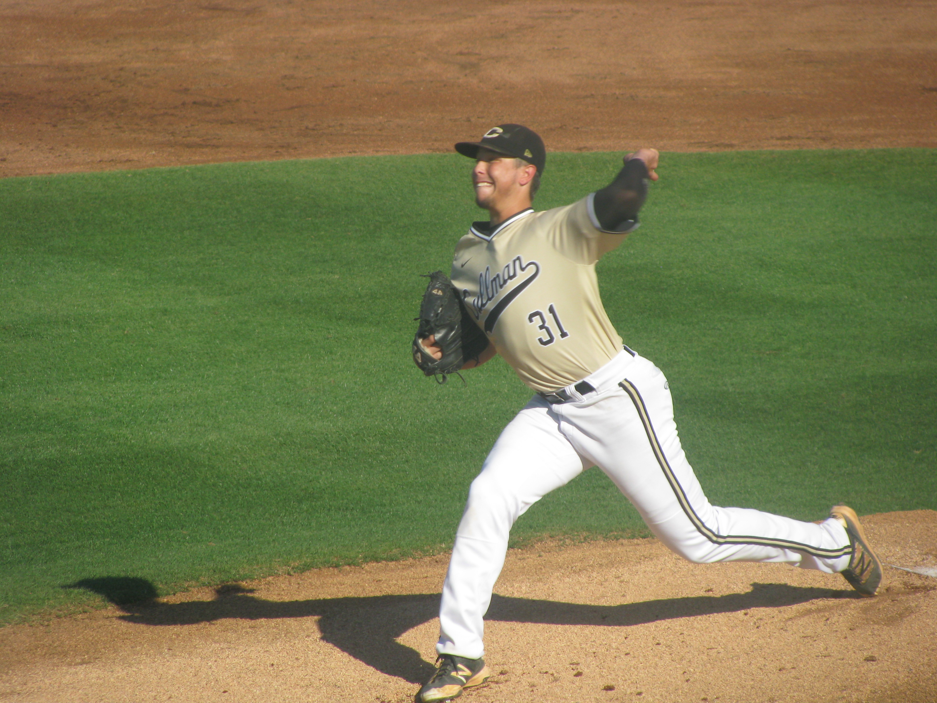 State Semis: Bearcats rout Southside 11-2, headed to championship series Josh McBrayer