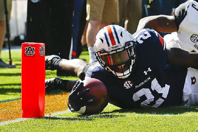 Auburn wins sixth in a row, survives Vanderbilt 24-16 AP/Brynn Anderson