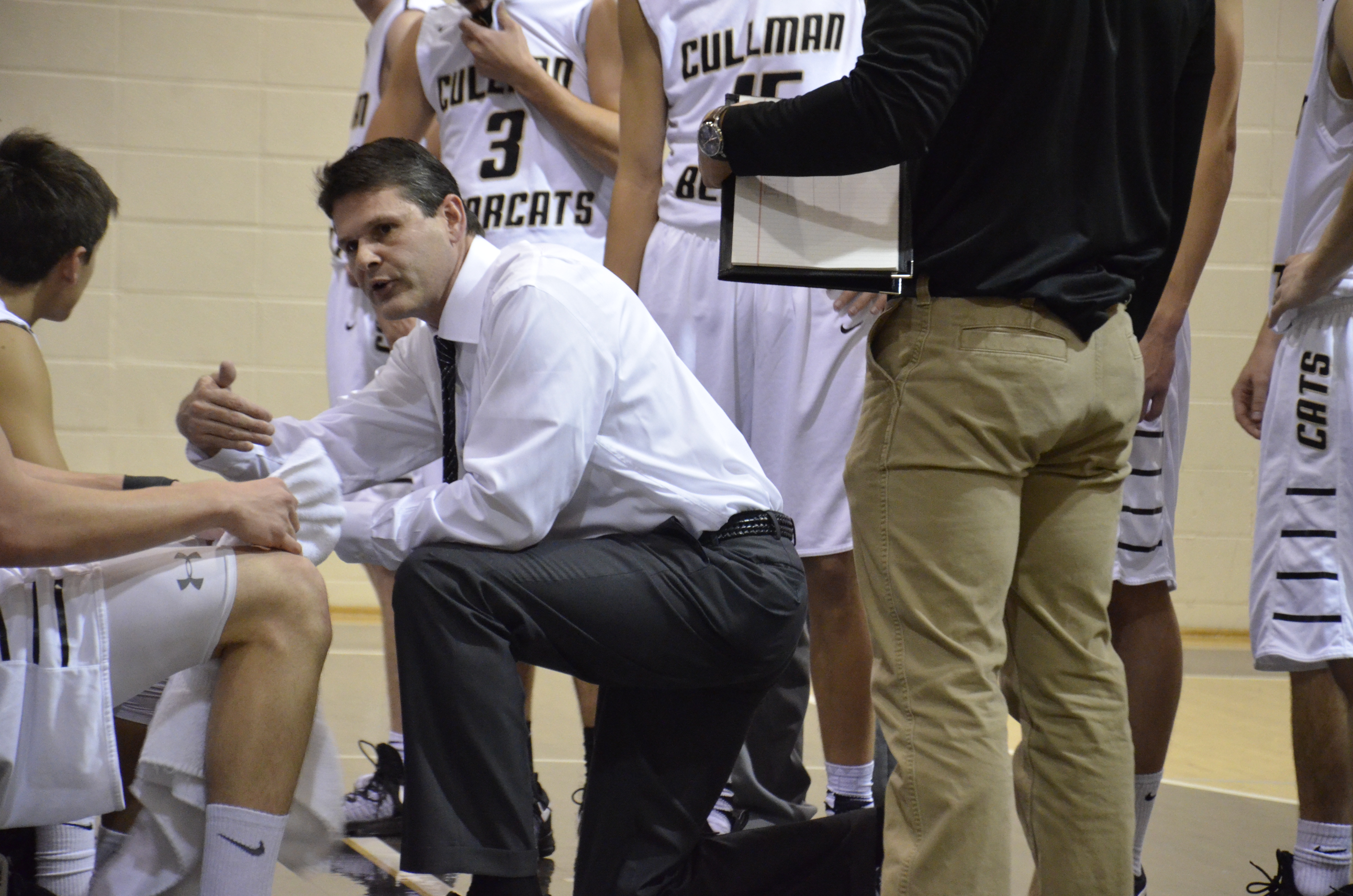 Bearcats win close one; Lady Bearcats stumble Josh McBrayer