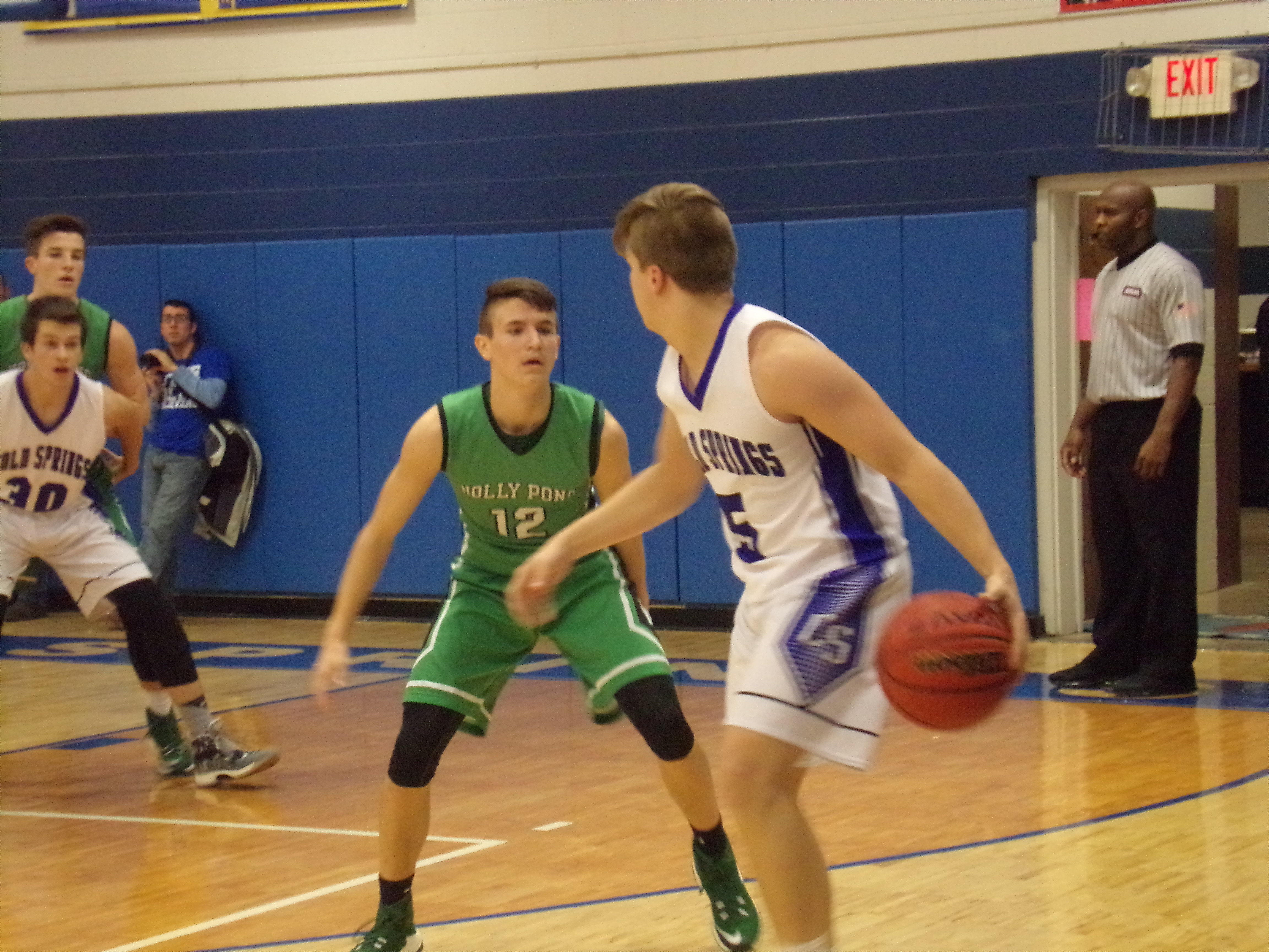 Broncos, Lady Eagles remain undefeated after Friday night play Johnny Thornton