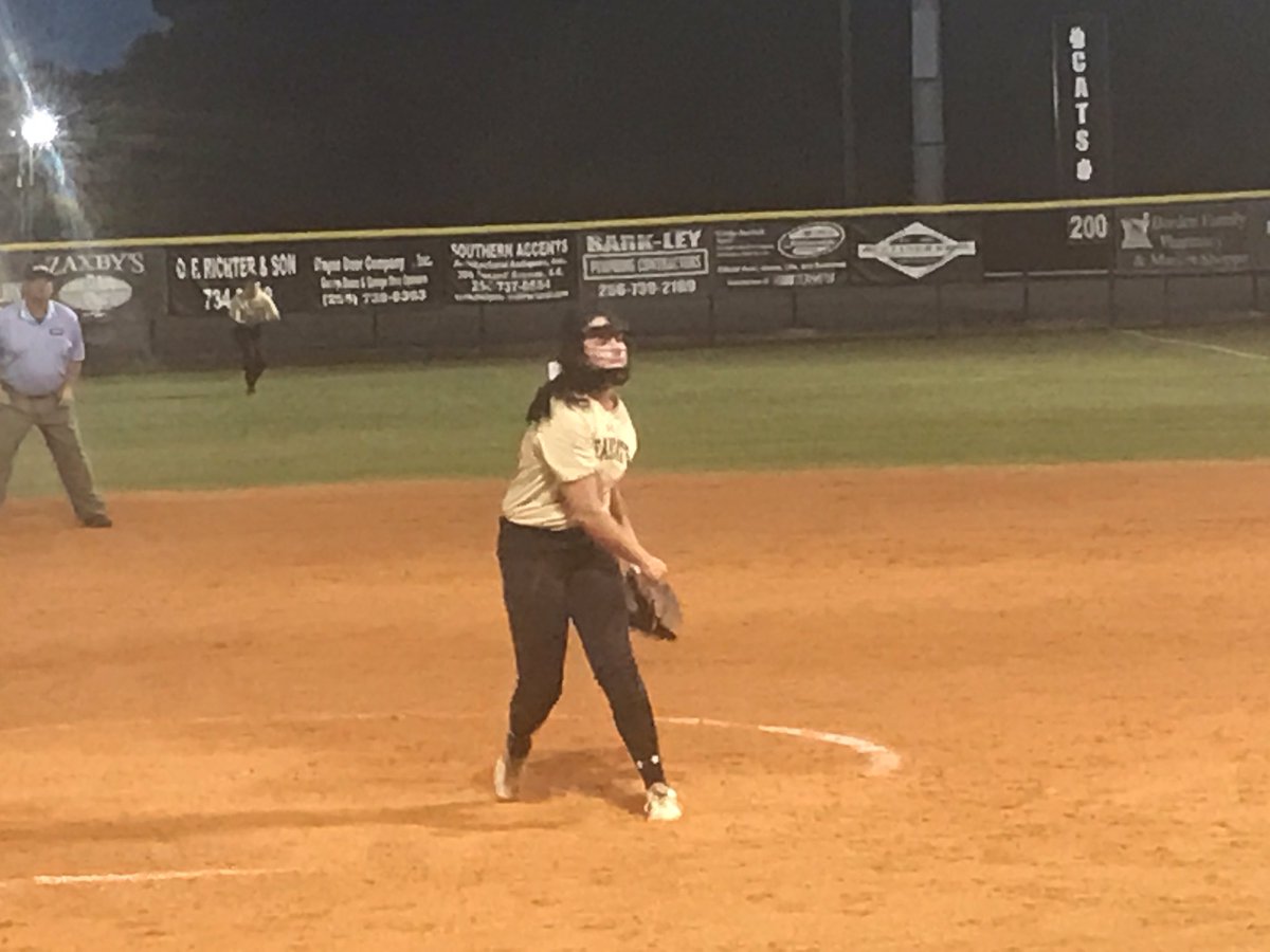 Lady Bearcats play their way into 6A Area 14 finals