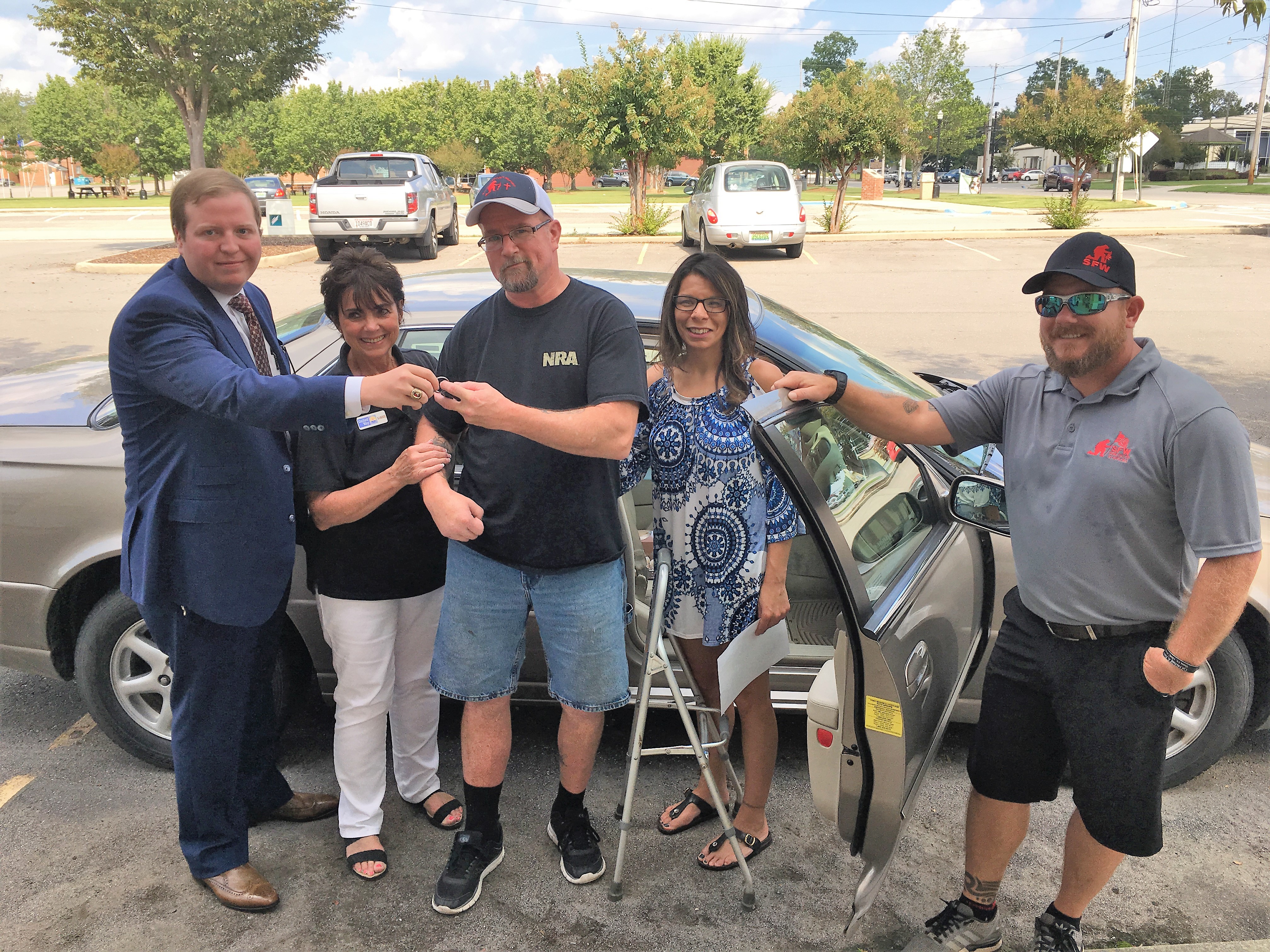All in the family: WWII and Korean War veteran’s car goes to local veteran in need