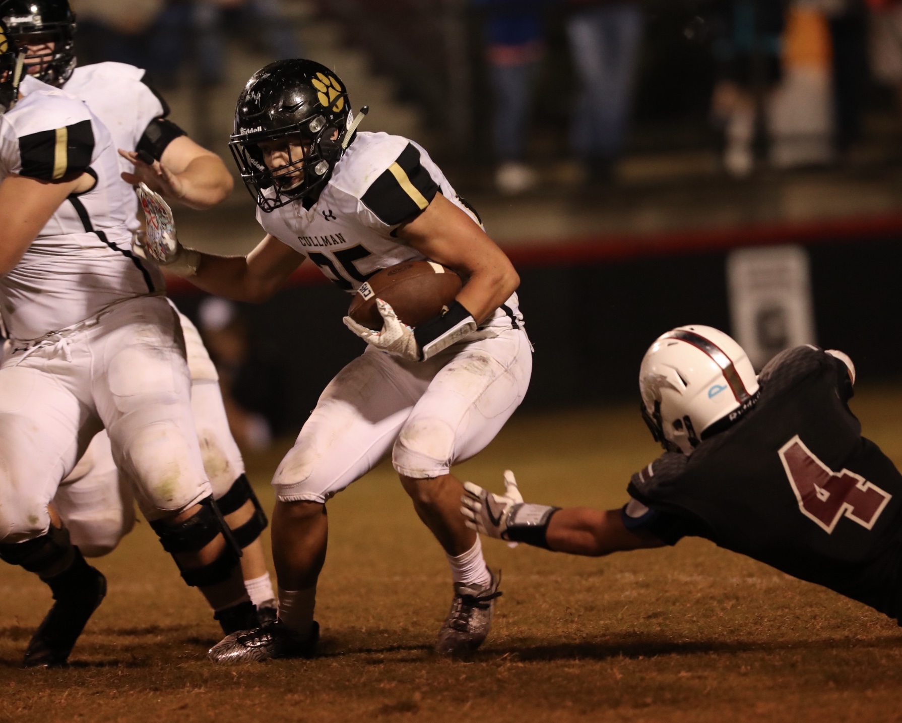 Cullman comes alive in 2nd half to knock off Panthers, 42-40