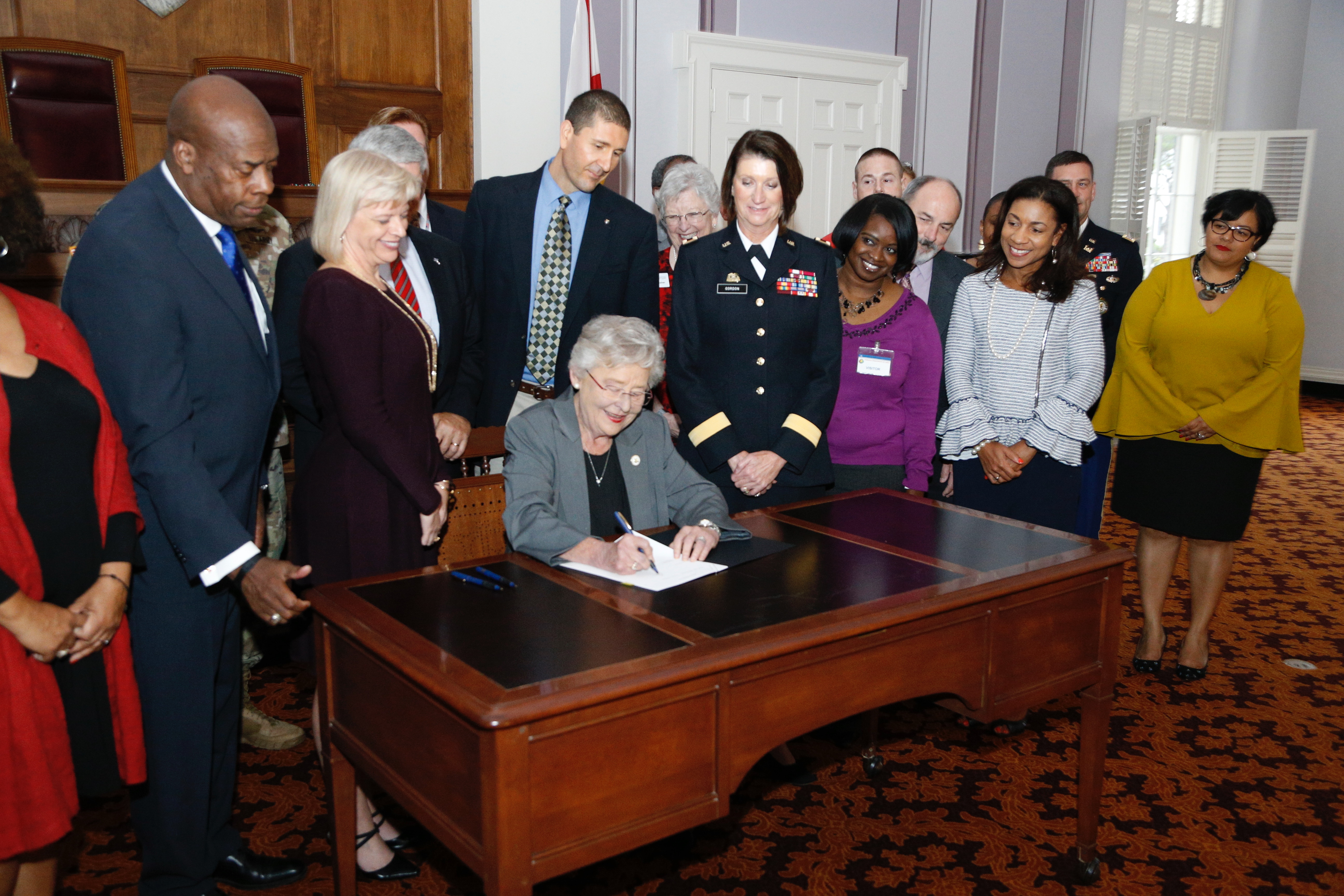Gov. Ivey promotes Veterans Day through proclamation and executive order