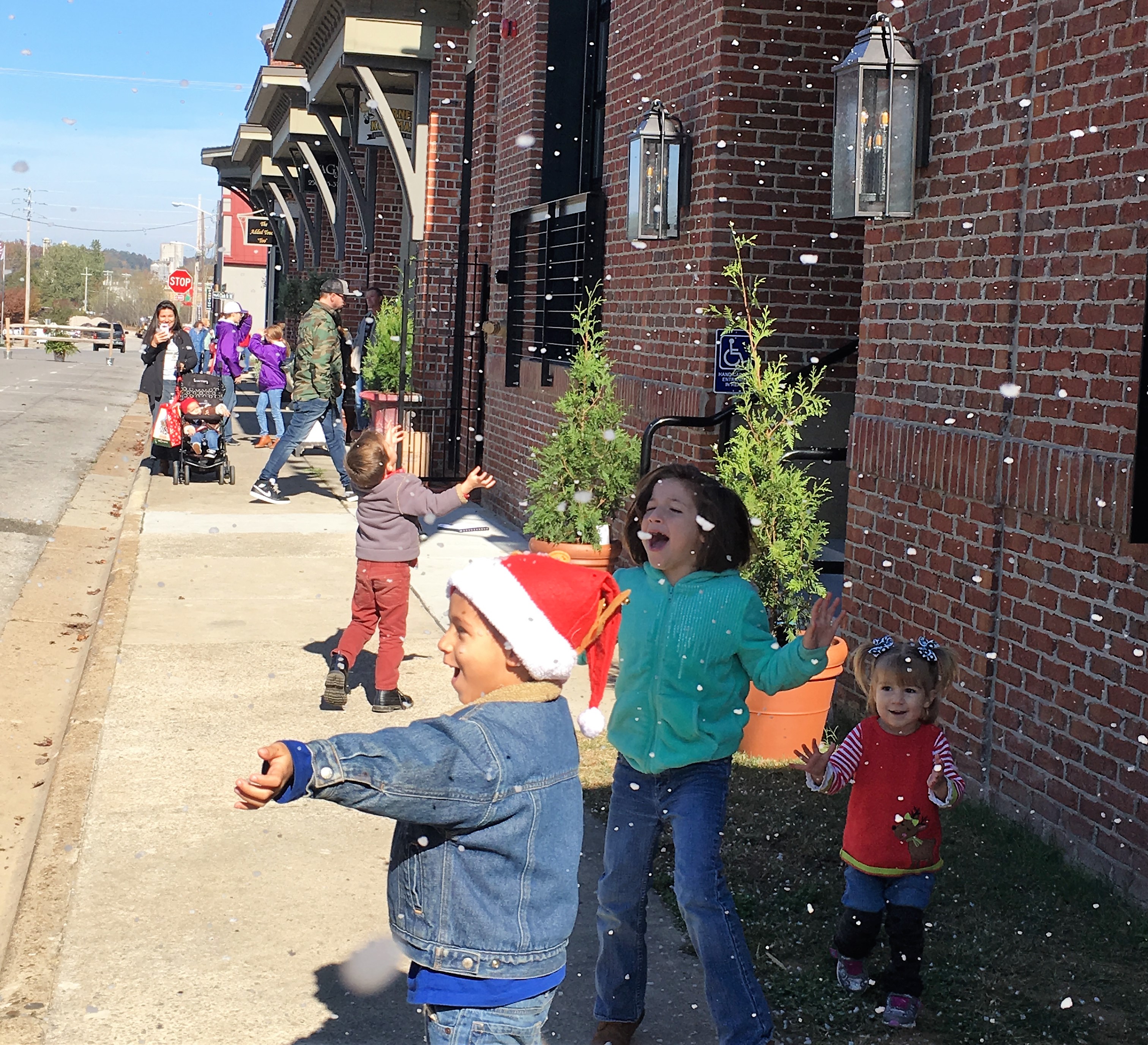 Alabama Retail Assoc. tour kicks off Christmas in Cullman