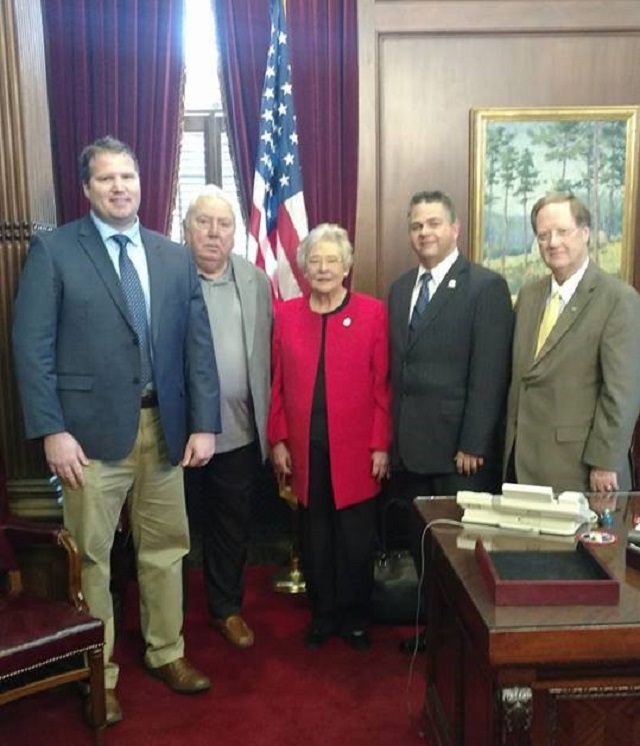 Bussman to Nail: Resign immediately