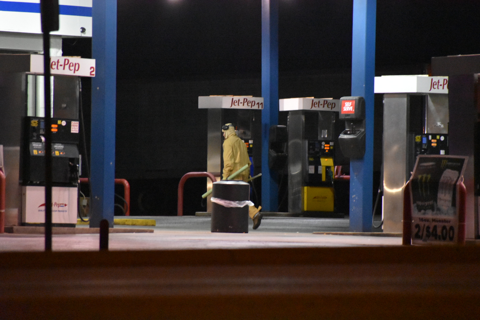 Driver hits gas meter at Jet-Pep, prompting evacuation