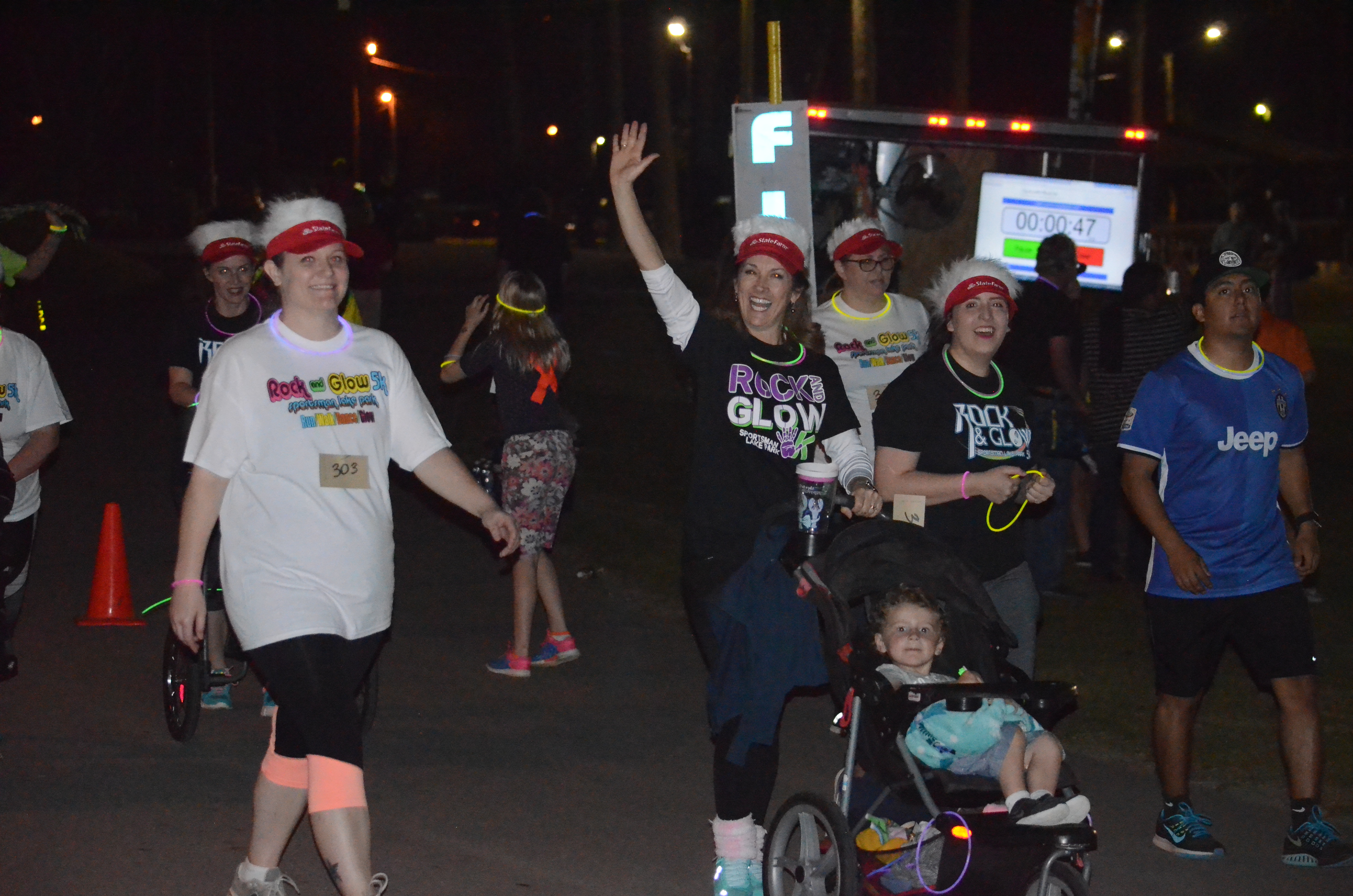 Race sets Sportsman Lake Park aglow