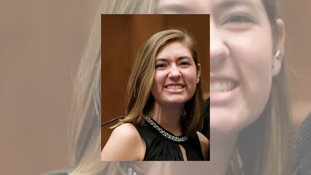 Cullman’s Carolina Holbrook receives Mississippi College’s Perry Academic Award slide1.png