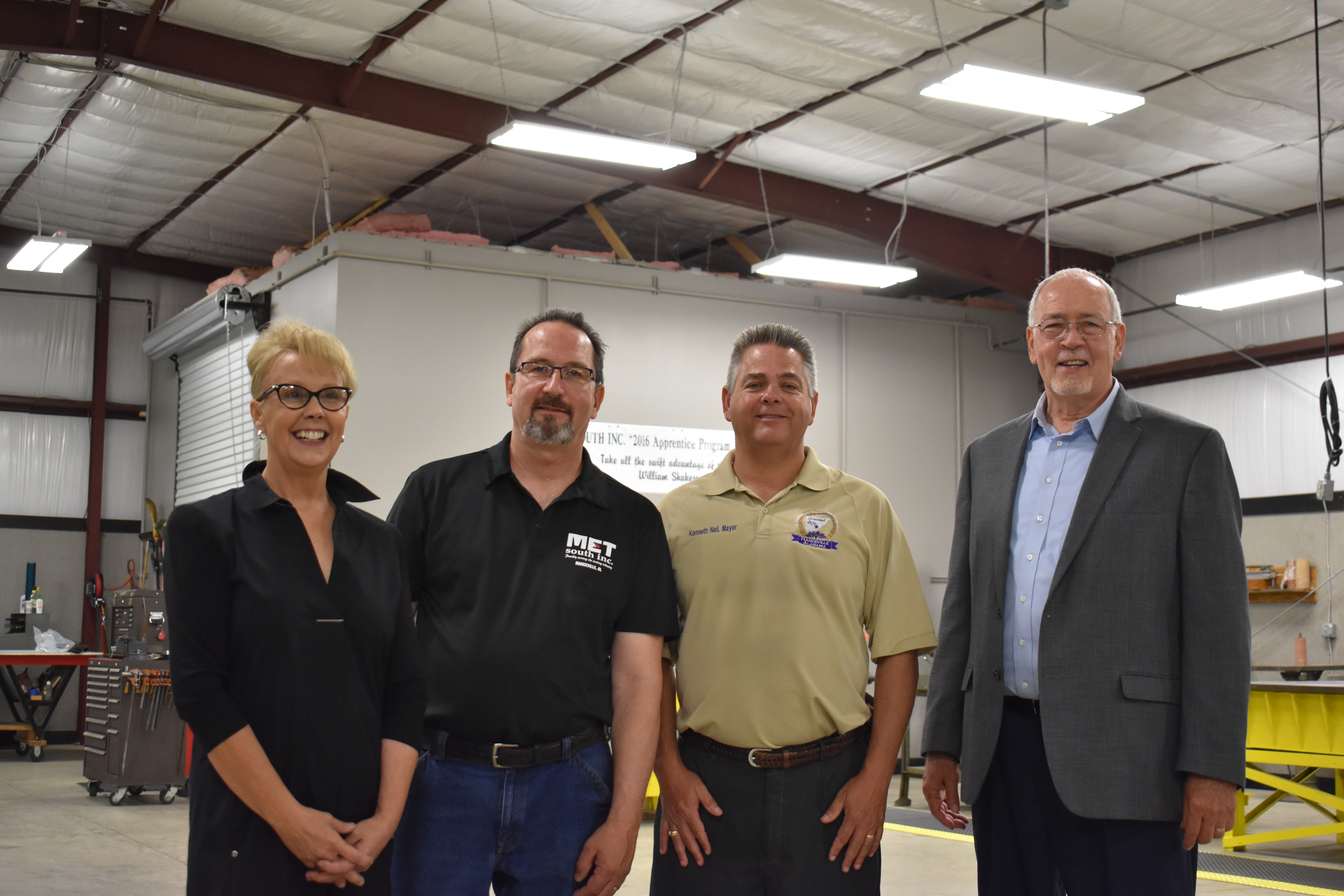 Met-South celebrates grand opening in Hanceville dsc_4570.jpg