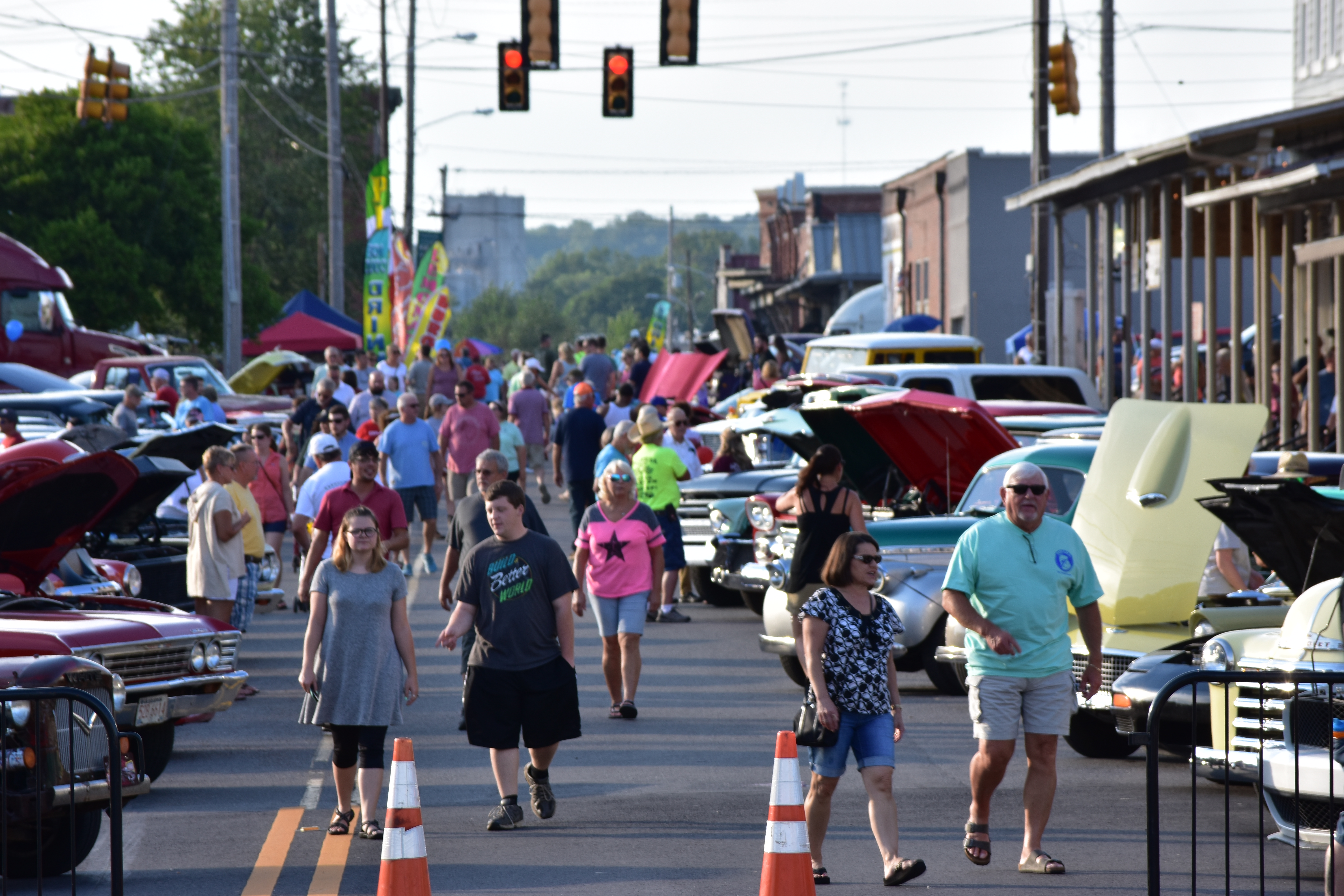 Maybe the biggest 2nd Fridays celebration yet packs downtown Cullman dsc_4996.jpg