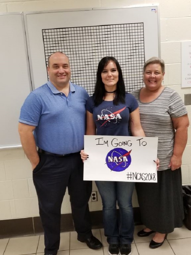 Wallace State student Amie Willoughby spending week at NASA’s Langley Research Center amie_willoughby_with_wscc_math_instructors.jpg