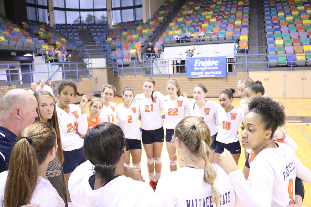 Wallace State volleyball registers 5 ACCC victories in 5 days, remaining perfect in conference team_during_a_timeout.jpg