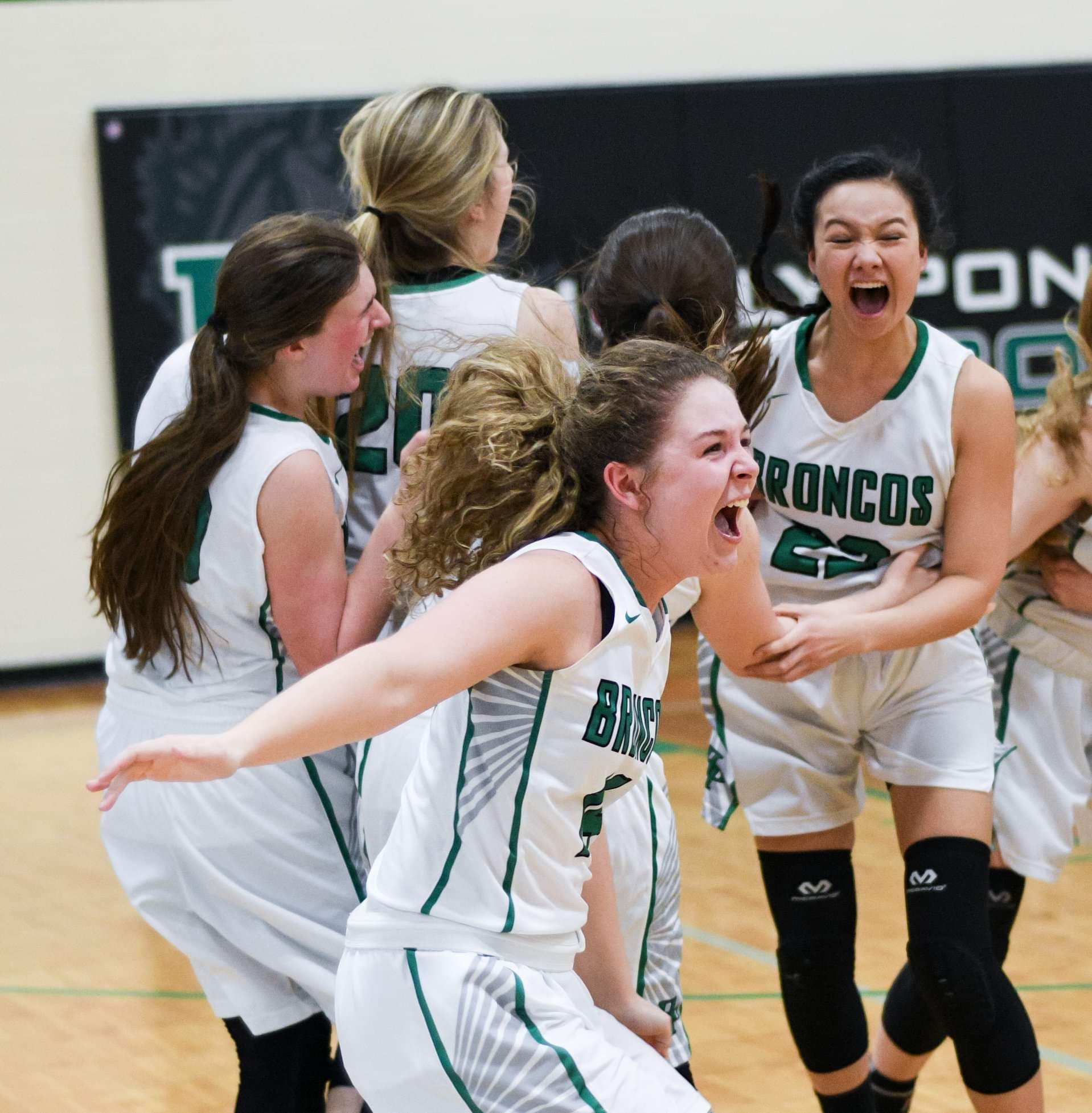PREP BASKETBALL: Lady Broncos advance to Northwest Regional with 44-43 win over Carbon Hill; sub-regionals wrap-up
