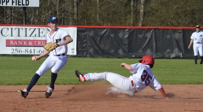PREP BASEBALL: Vinemont holds off comeback from J.B. Pennington to secure home win