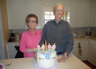 Community Note: Happy Birthday Feltus and Faye Nell McGriff! dscn0120.jpg