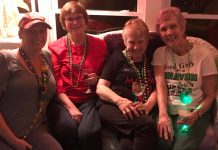 The Golden Dixie Chicks focus on love 53736303_2407851229497185_1756651429474336768_n.jpg