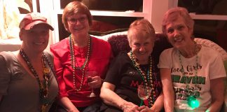 The Golden Dixie Chicks focus on love 53736303_2407851229497185_1756651429474336768_n.jpg