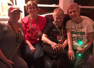 The Golden Dixie Chicks focus on love 53736303_2407851229497185_1756651429474336768_n.jpg