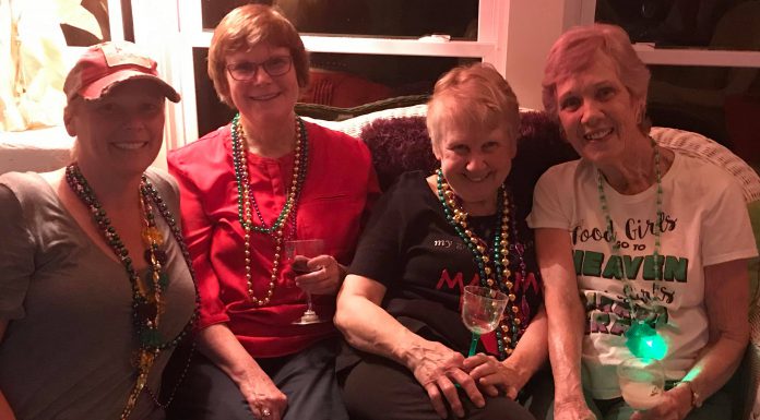 The Golden Dixie Chicks focus on love 53736303_2407851229497185_1756651429474336768_n.jpg