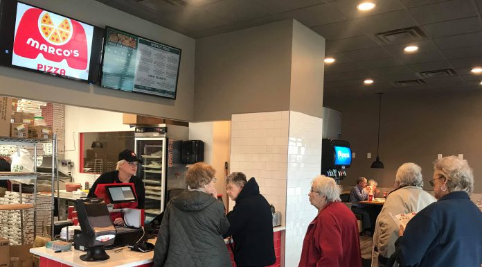 Marco’s Pizza sees robust opening day in Cullman 54213640_334561227407168_2729224070456410112_n.jpg