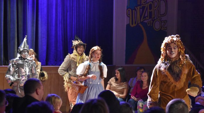 In the round: St. Bernard Theatre gets face-to-face with audience; shows Friday and Saturday