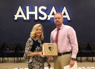 LOCAL: Vinemont 1 of 13 schools to receive AED device from NFHS