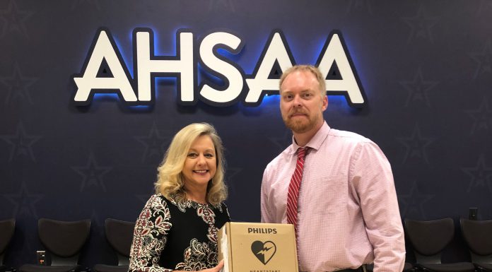 LOCAL: Vinemont 1 of 13 schools to receive AED device from NFHS