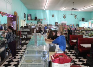 Hanceville Drug Company still hopping after all these years The Hanceville Drug Company, the oldest pharmacy in Cullman County, is home to a 1950s-style soda fountain. (Christy Perry for The Cullman Tribune)