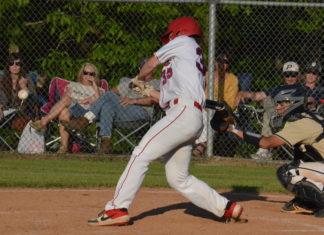 PREP BASEBALL PLAYOFFS: Vinemont and Hanceville split Monday doubleheaders