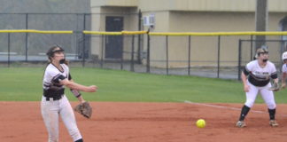 PREP SOFTBALL: Lady Bearcats fall to Decatur in the rain