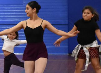 University of Alabama dance team visits Welti Elementary