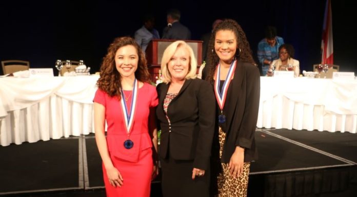 Wallace State students Lexie Riggins, Emily Dia recognized at All-Alabama Academic Team banquet