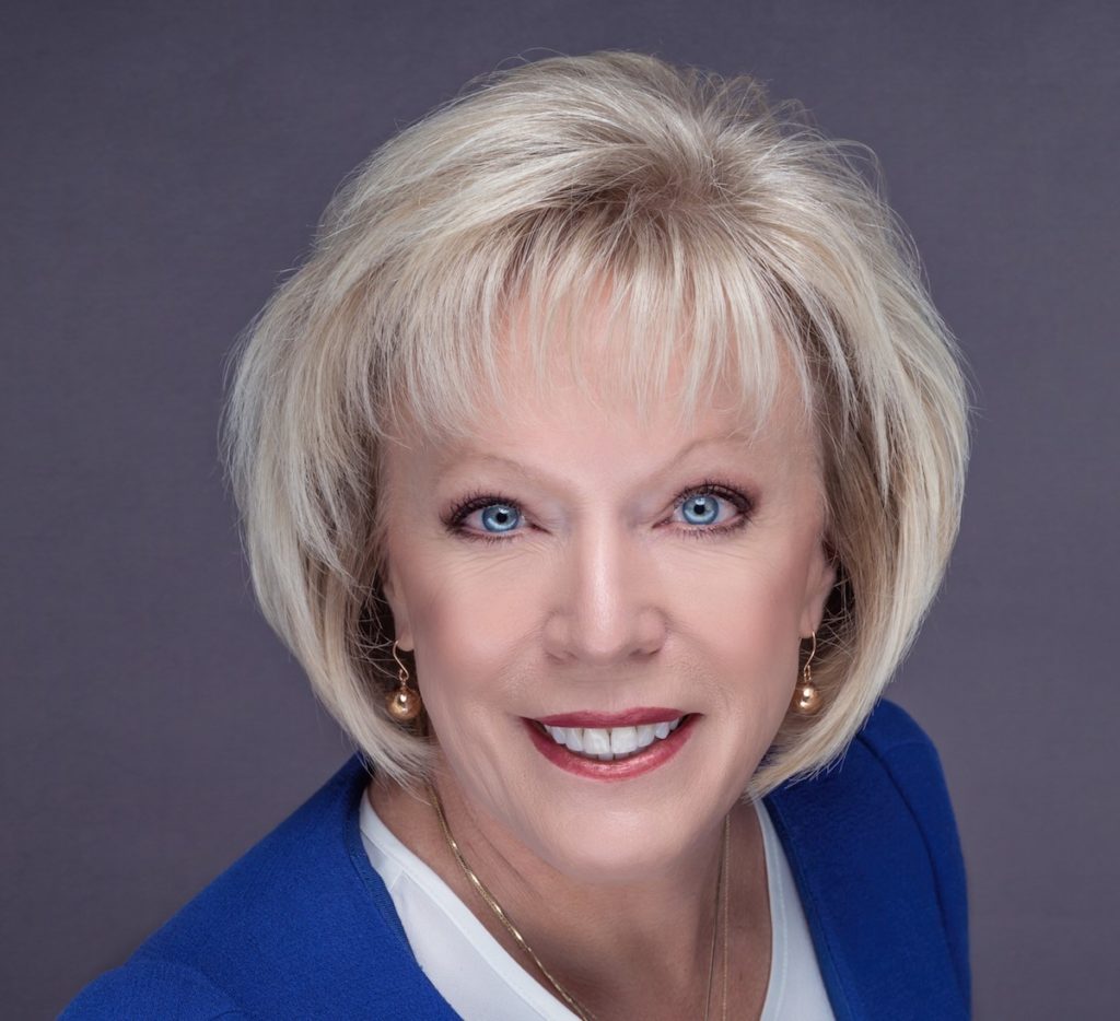 Wallace State's Dr. Vicki Karolewics presented Shirley B. Gordon Award