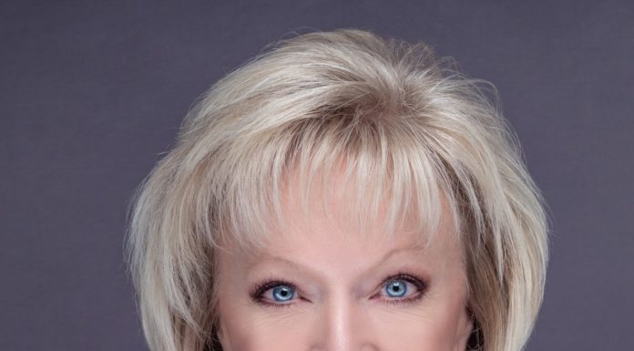 Wallace State’s Dr. Vicki Karolewics presented Shirley B. Gordon Award