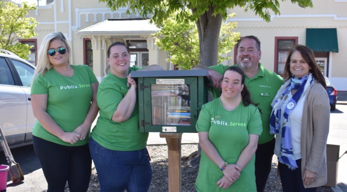 Publix installs lending library at United Way of Cullman County