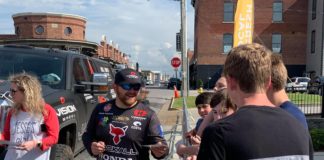 Wiggins climbs to top of leaderboard after record-setting day on Smith Lake