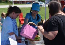 Animal shelter fundraising sale draws big crowd