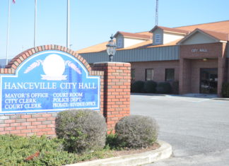 Hanceville approves funding for emergency communications equipment damaged by lightning