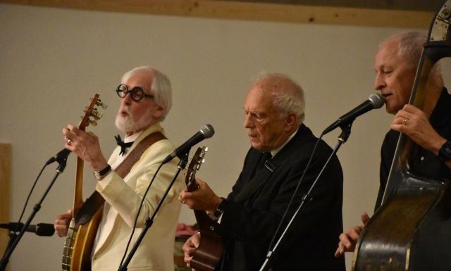 Three on a String delights at Hanceville’s 1st summer concert series event