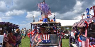 Thousands flock to Smith Lake for food, fun, and fireworks