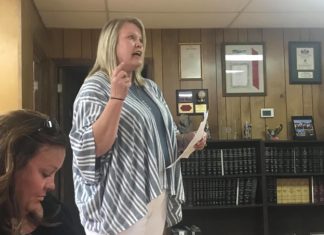 Debate over golf cart use leads to heated Vinemont council meeting