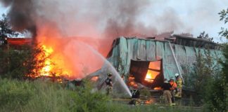 Multiple departments battle blaze in Vinemont