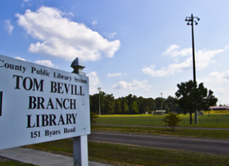 Colony does not renew NARCOG contract for town librarian, library faces possible temporary closure