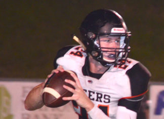 PREP FOOTBALL: Winston County knocks off Meek, 38-18